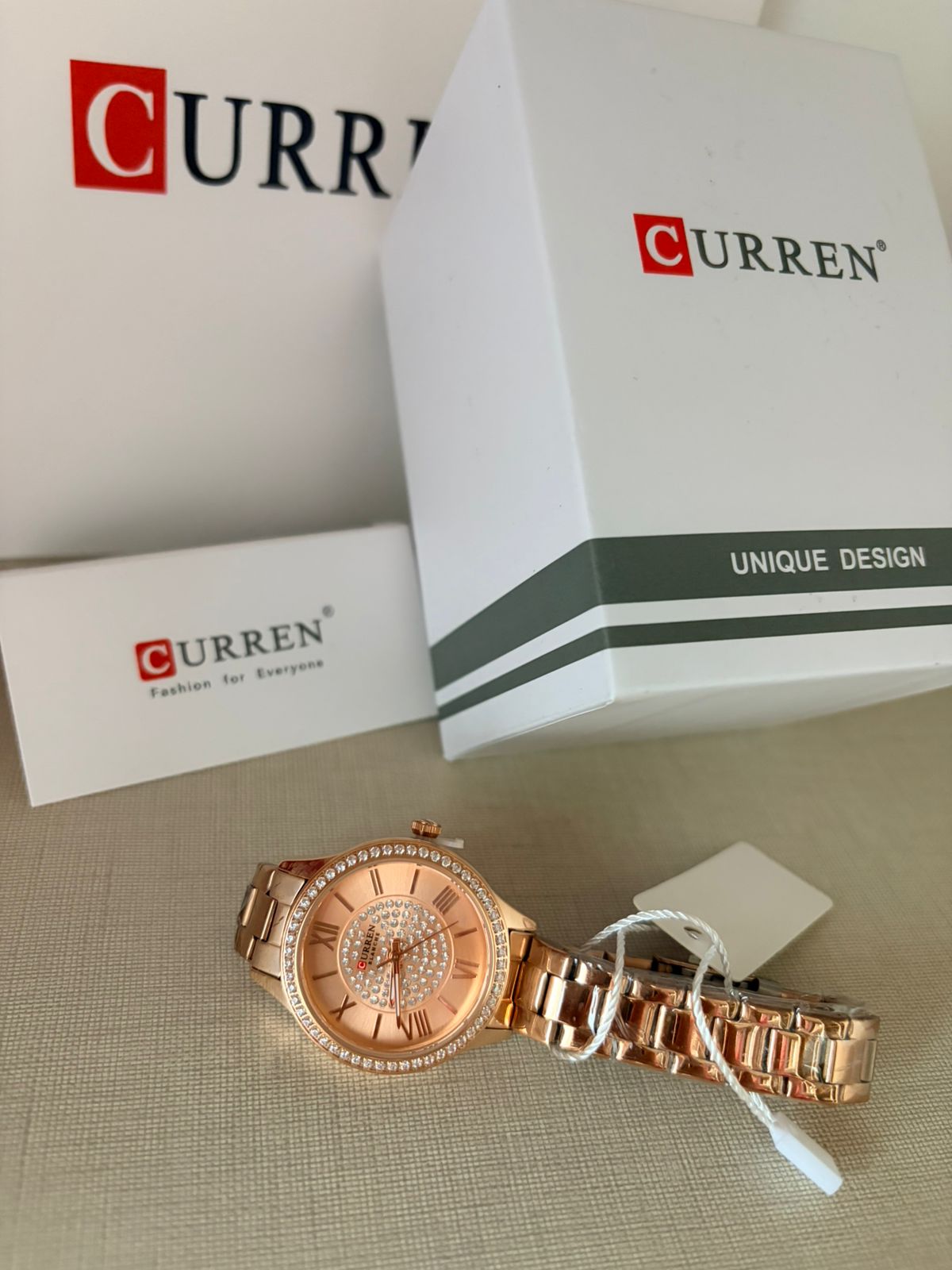 Curren Women's Watch – Champagne Dial Rose Gold Bracelet - Timavie