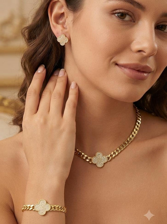 Brazilian Gold Crystal Pavé Clover Jewelry Set – Necklace, Bracelet & Stud Earrings